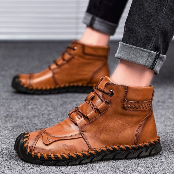 Men’s Leather Casual Shoes UAE | Stylish & Comfortable Everyday Footwear